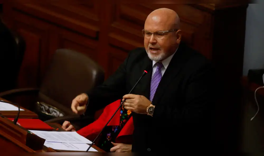 Carlos Bruce: no hacer cambios en el Gabinete "sería provocador"