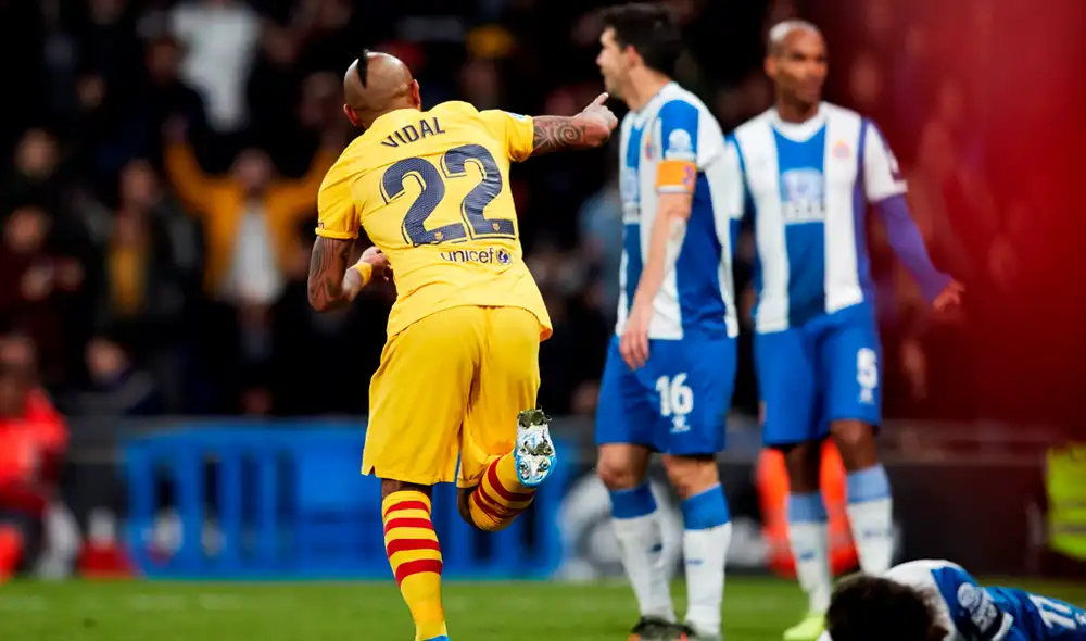Arturo Vidal le dio vuelta al marcador y le dio la ventaja al FC Barcelona sobre Espanyol. | Foto: EFE