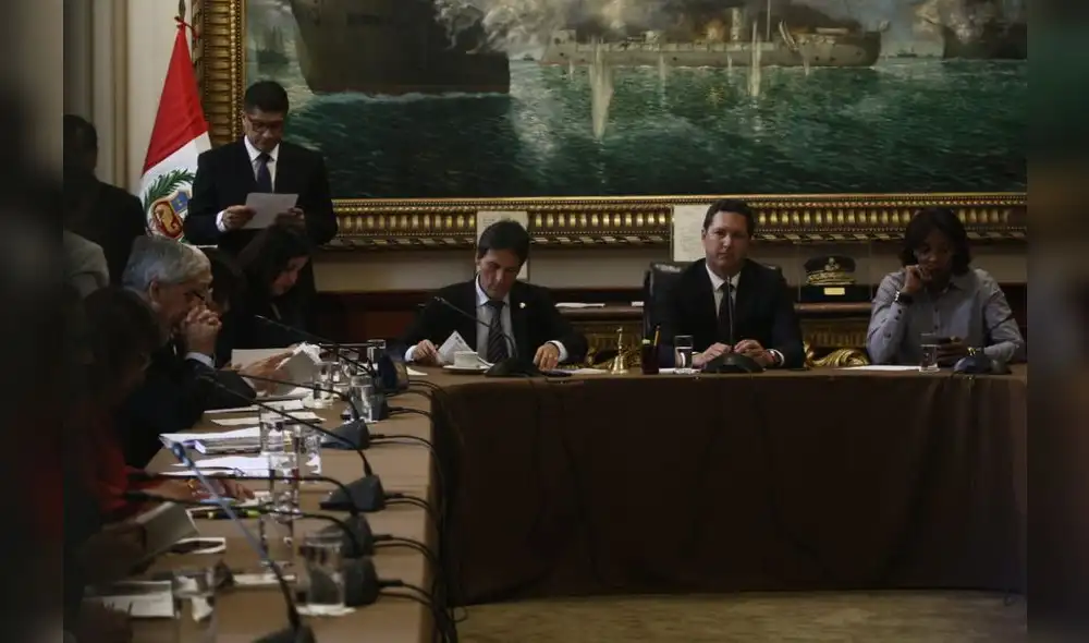 Consejo Directivo debatió en el Congreso fallo del TC sin votación