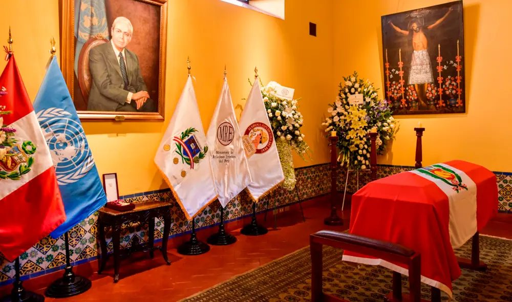 Restos de Javier Pérez de Cuéllar fueron velados en Torre Tagle