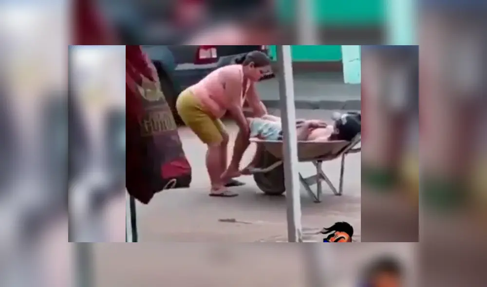 Facebook viral: Critican a ebrio que es llevado por su esposa en carretilla a su casa [VIDEO]
