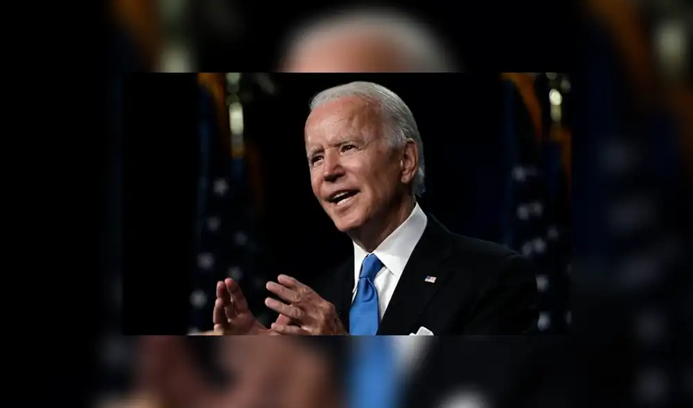 El debate sobre la conducta de Joe Biden se originó después de que varias mujeres lo acusaran a partir de 2019 de haberlas tocado de forma inapropiada. Foto: Olivier Douliery / AFP