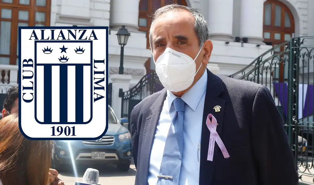 Carlos Burga fue el congresista que recibió un golpe el rostro por parte de Carlos Ezeta. Foto: Carlos Contreras Merino / La República Carlos Burga fue el congresista que recibió un golpe el rostro por parte de Carlos Ezeta. Foto: Carlos Contreras Merino / La República