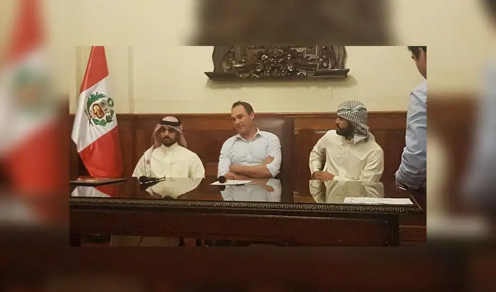 Yaqoob Mubarak prometió que nunca dejaría de ayudar a los peruanos, pues considera que son personas de buen corazón. Yaqoob Mubarak prometió que nunca dejaría de ayudar a los peruanos, pues considera que son personas de buen corazón.