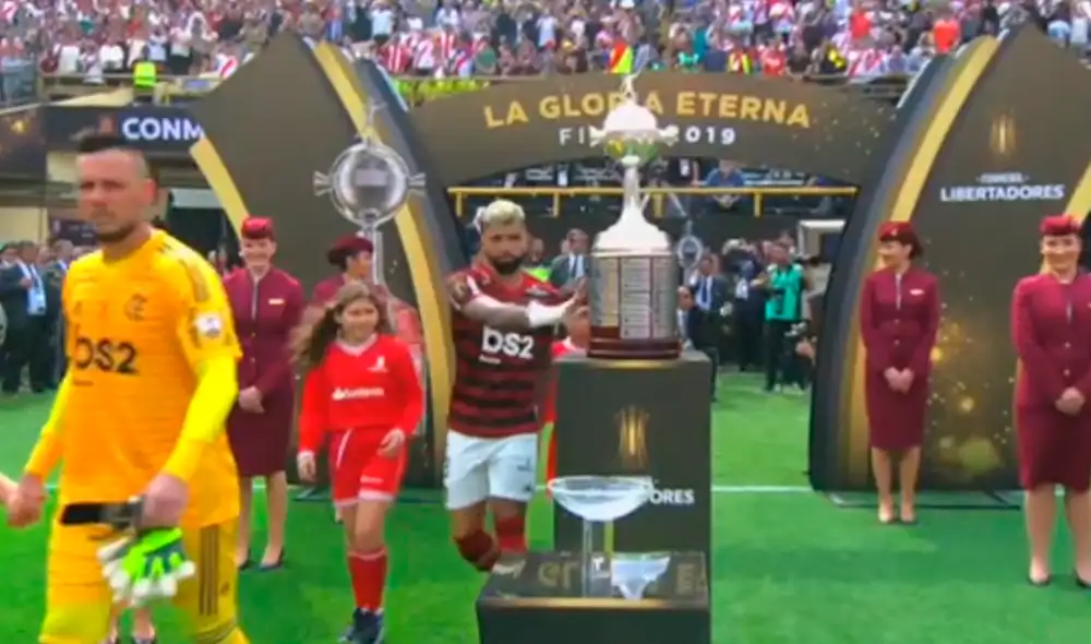 Gabigol tomó la Copa Libertadores