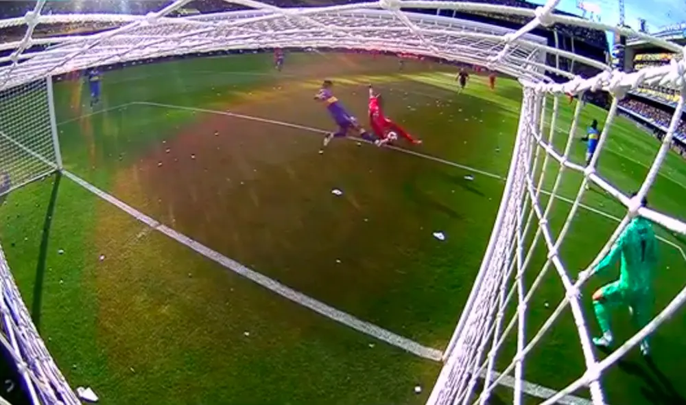 Carlos Zambrano es titular en Boca Juniors. Foto: captura de ESPN