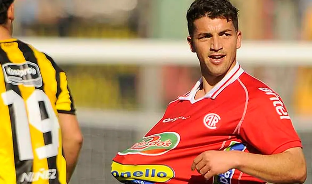 El futbolista uruguayo nacionalizado peruano Gabriel Costa hizo su debut en el fútbol profesional en el año 2013 en el mítico estadio 'Centenario' de Montevideo.