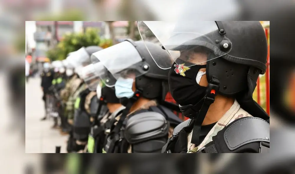 Policías resguardarán Gamarra para evitar que comerciantes retornen a sus tiendas. Foto: Ministerio del Interior.