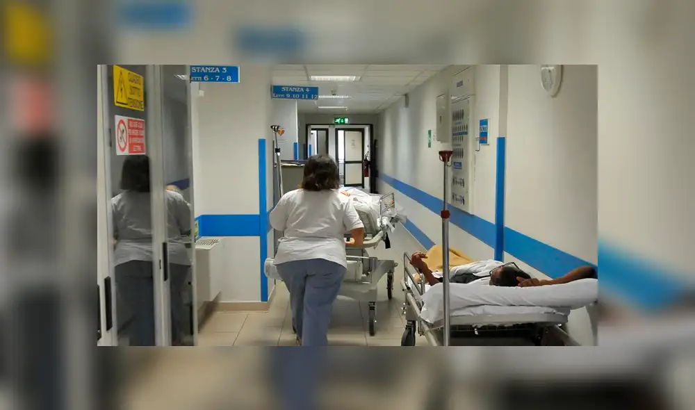 Paciente escupe a médicos al no recibir atención tras presentar síntomas de coronavirus