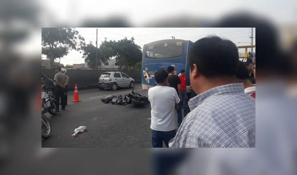 Chofer de la empresa San Felipe Express fue llevado a la comisaría para que pase por las diligencias correspondientes. (Foto: Luis Villanueva / La República) Chofer de la empresa San Felipe Express fue llevado a la comisaría para que pase por las diligencias correspondientes. (Foto: Luis Villanueva / La República)