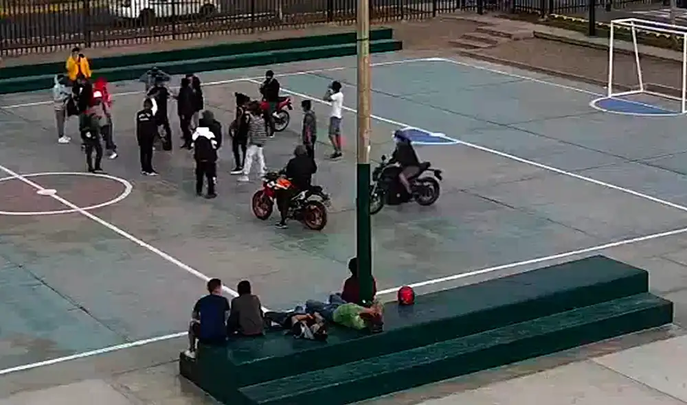 Jóvenes se fueron al notar la presencia de personal de Serenazgo. Foto: Cortesía/Municipalidad de Surco. Jóvenes se fueron al notar la presencia de personal de Serenazgo. Foto: Cortesía/Municipalidad de Surco.