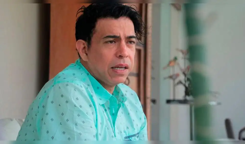 Ernesto Pimentel defiende a comunidad transgénero de comentarios homofóbicos.