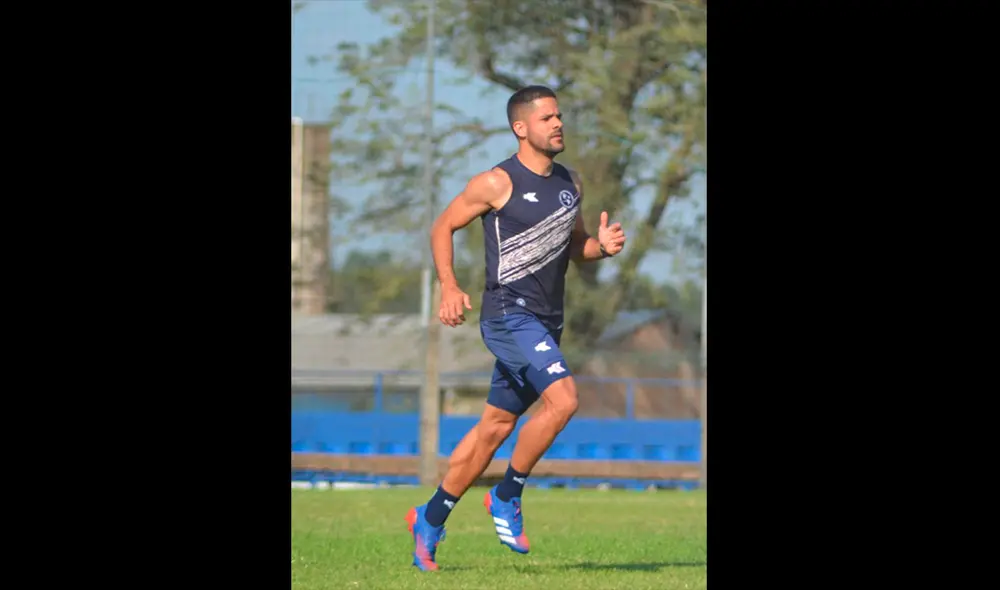 Olimpia vs. Sol de América por la Primer División de Paraguay. Olimpia vs. Sol de América por la Primer División de Paraguay.