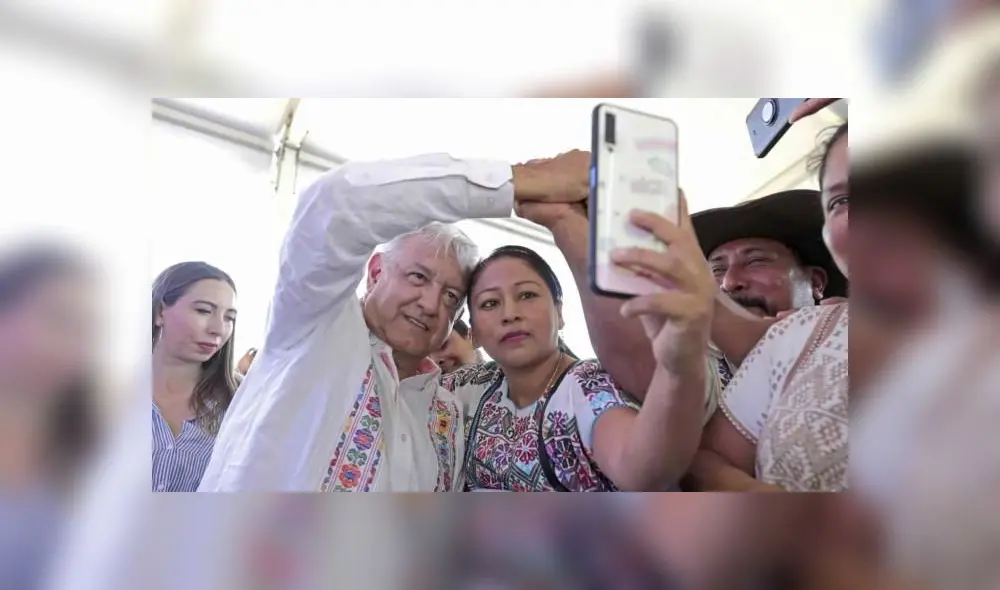 Además, el mandatario mexicano reiteró su compromiso de mpulsar los programas sociales. Además, el mandatario mexicano reiteró su compromiso de mpulsar los programas sociales.