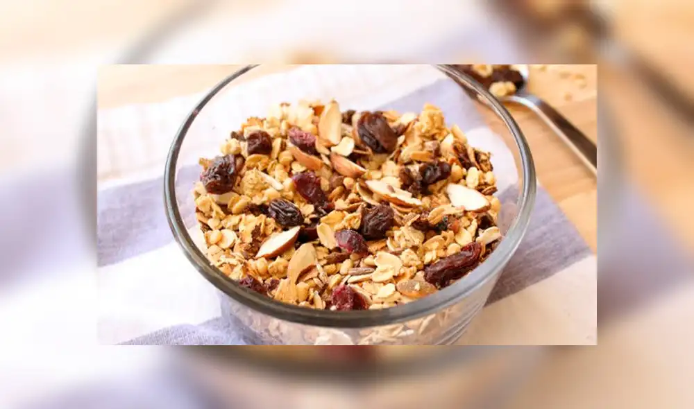 Cuatro alimentos que crees que te ayudan a adelgazar, pero realmente engordan 