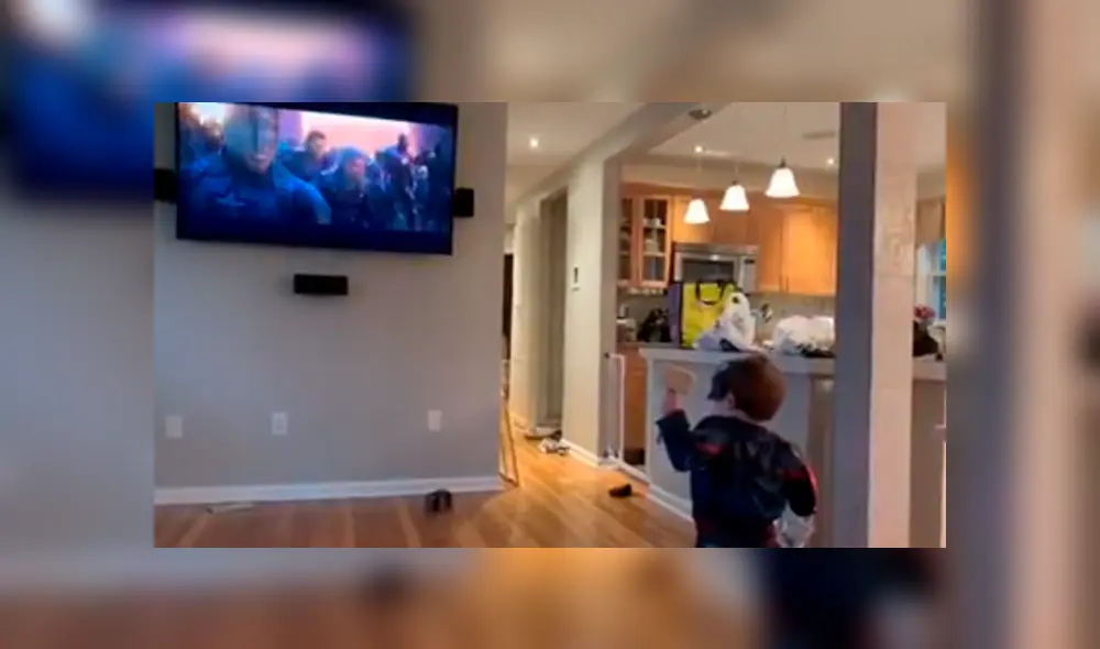 Desliza las imágenes para ver la peculiar escena que protagonizó este pequeño fan de Avengers. Fotocapturas: Nación Marvel/Facebook Desliza las imágenes para ver la peculiar escena que protagonizó este pequeño fan de Avengers. Fotocapturas: Nación Marvel/Facebook