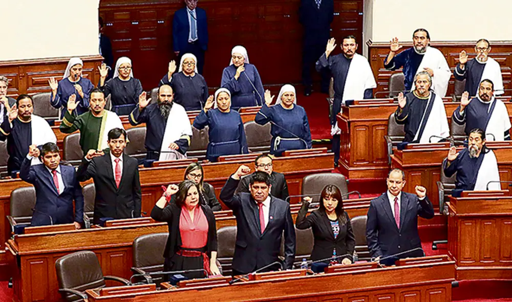 Frente Amplio. Rocío Silva Santisteban compitió con Merino. Frente Amplio. Rocío Silva Santisteban compitió con Merino.