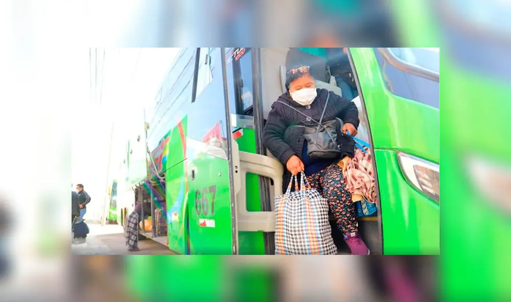 Apenas arribaron a suelo tacneño, los viajeros fueron hospedados en un hotel donde cumplirán 14 días de cuarentena. Apenas arribaron a suelo tacneño, los viajeros fueron hospedados en un hotel donde cumplirán 14 días de cuarentena.