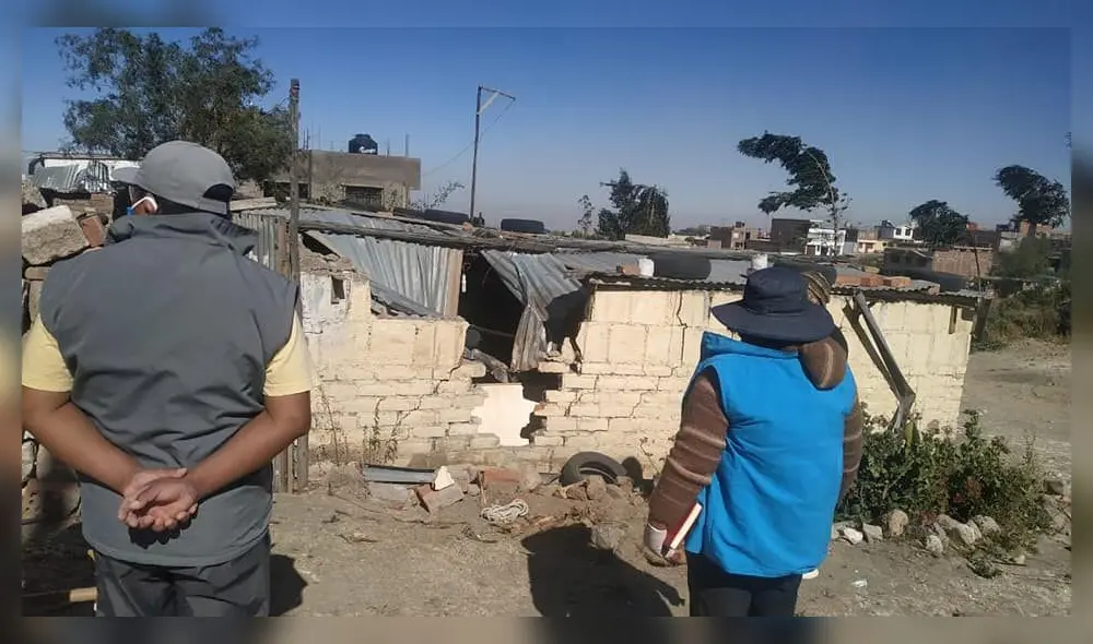 Casas fueron seriamente dañadas. Casas fueron seriamente dañadas.