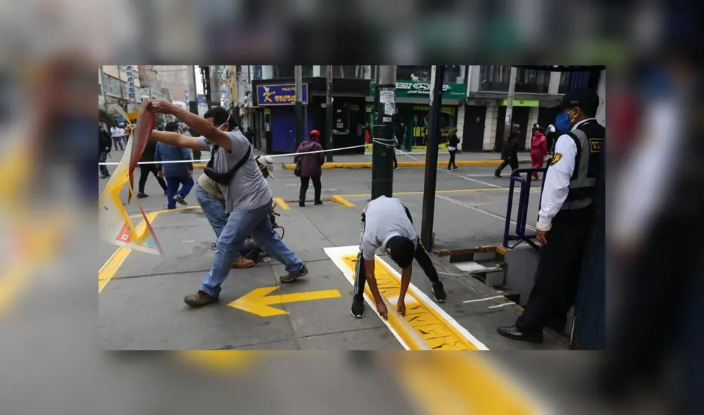 Locales y galerías serán multadas y clausuradas si no cumplen con protocolos y si sus trabajadores no tienen prueba negativa de COVID-19. (Foto: Jorge Cerdán / LaRepública)