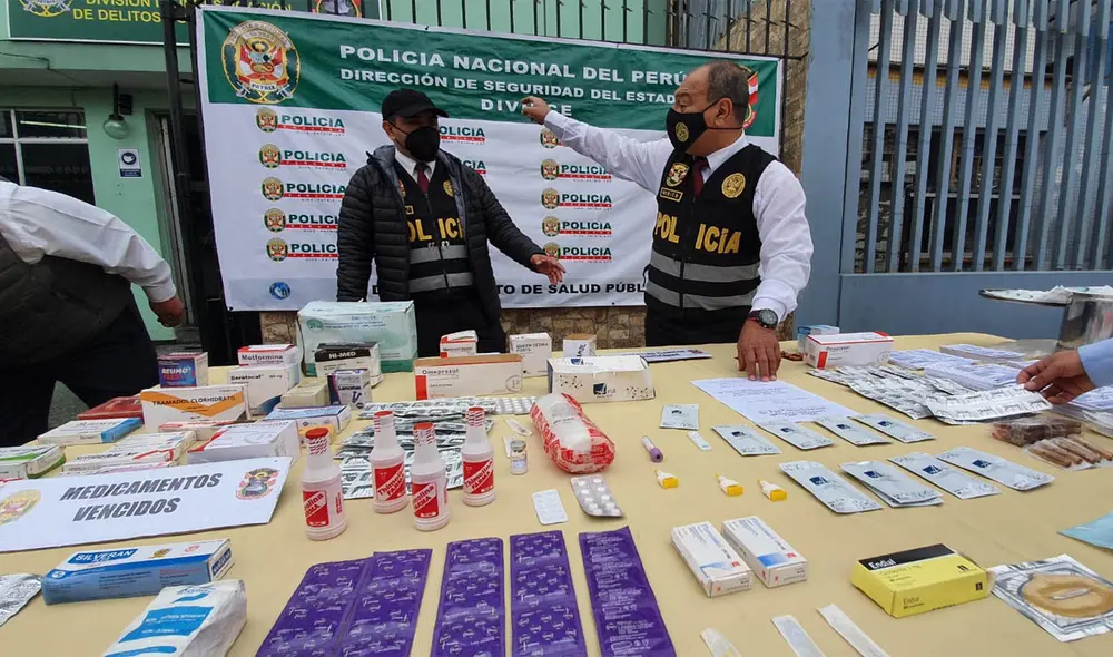 Tecnólogos se hacían pasar por médicos en centro médico sin licencia. Créditos: Jessica Merino / URPI-GLR.