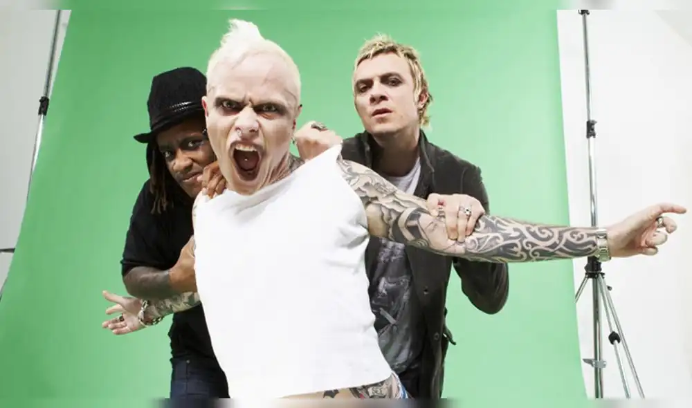 Confirman que cantante de The Prodigy se ahorcó en su casa por crisis emocional