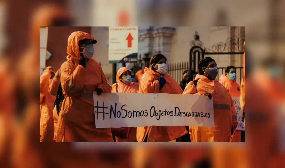 Trabajadoras de limpieza pública de la Municipalidad de Lima fueron detenidas. Foto: Luis Javier Maguiña Trabajadoras de limpieza pública de la Municipalidad de Lima fueron detenidas. Foto: Luis Javier Maguiña