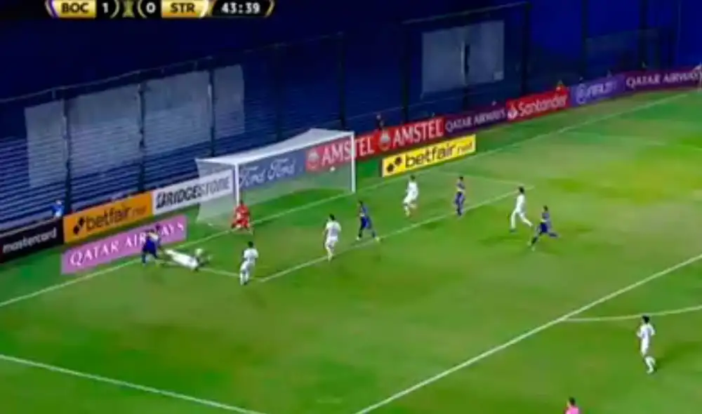 Carlos Zambrano participó en jugada colectiva que terminó en gol de Boca Juniors ante The Strongest. Foto: captura ESPN Carlos Zambrano participó en jugada colectiva que terminó en gol de Boca Juniors ante The Strongest. Foto: captura ESPN