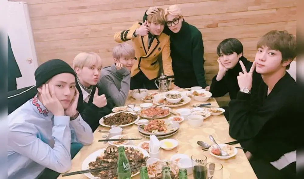 BTS el día de la graduación de Jungkook de la Escuela de Artes.