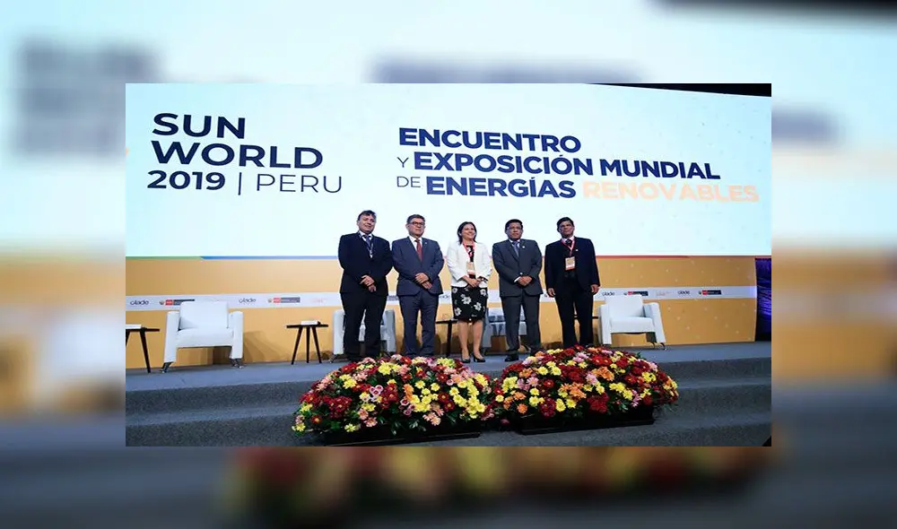 Estudiantes universitarios de Juliaca crean un auto solar