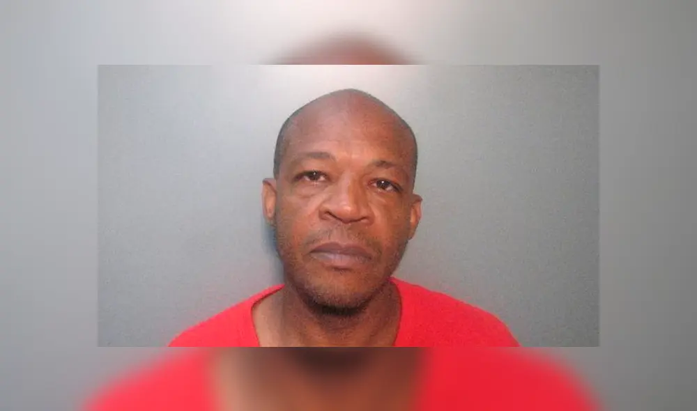 El establecimiento es comúnmente visitado por efectivos del orden debido que les ofrecen 10 por ciento de descuento en los productos.