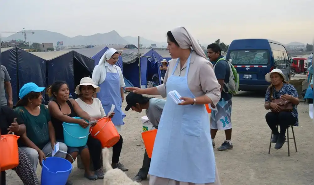 Hermanas vicentinas apoyan a damnificados