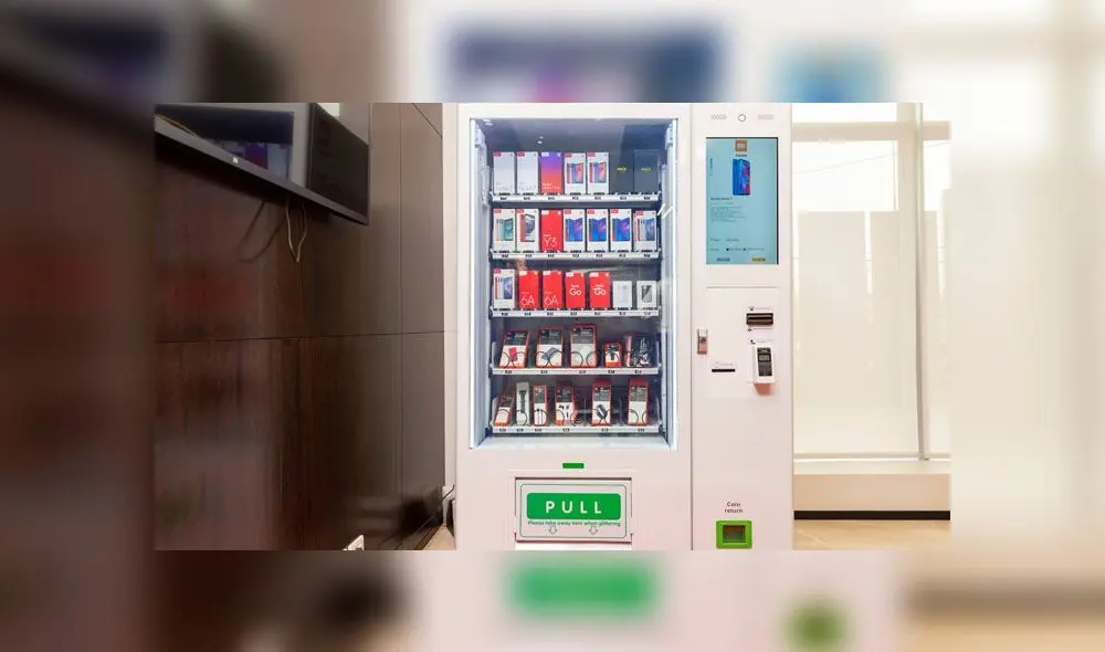 Xiaomi presenta su increíble máquina expendedora para comprar móviles [FOTOS]