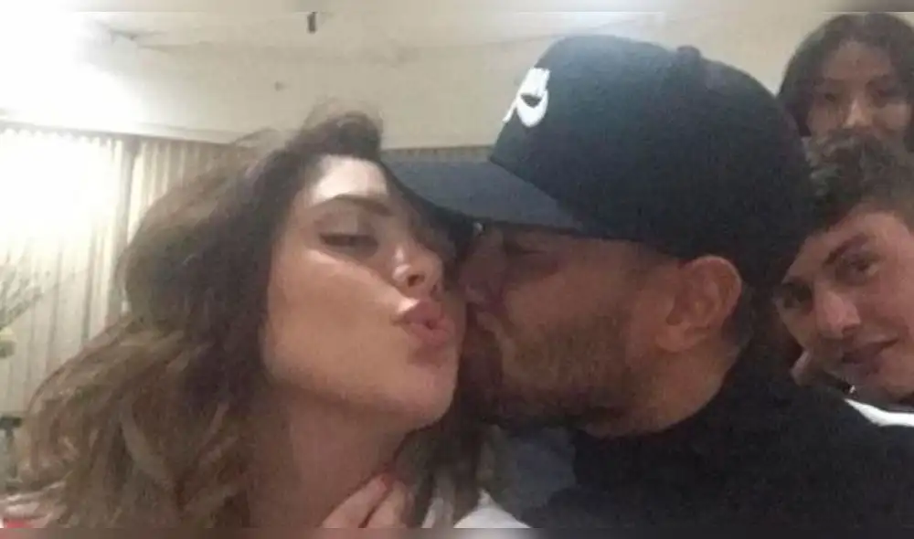 Facebook: peruana besada por jugador neozelandés aclaró los hechos [FOTO]