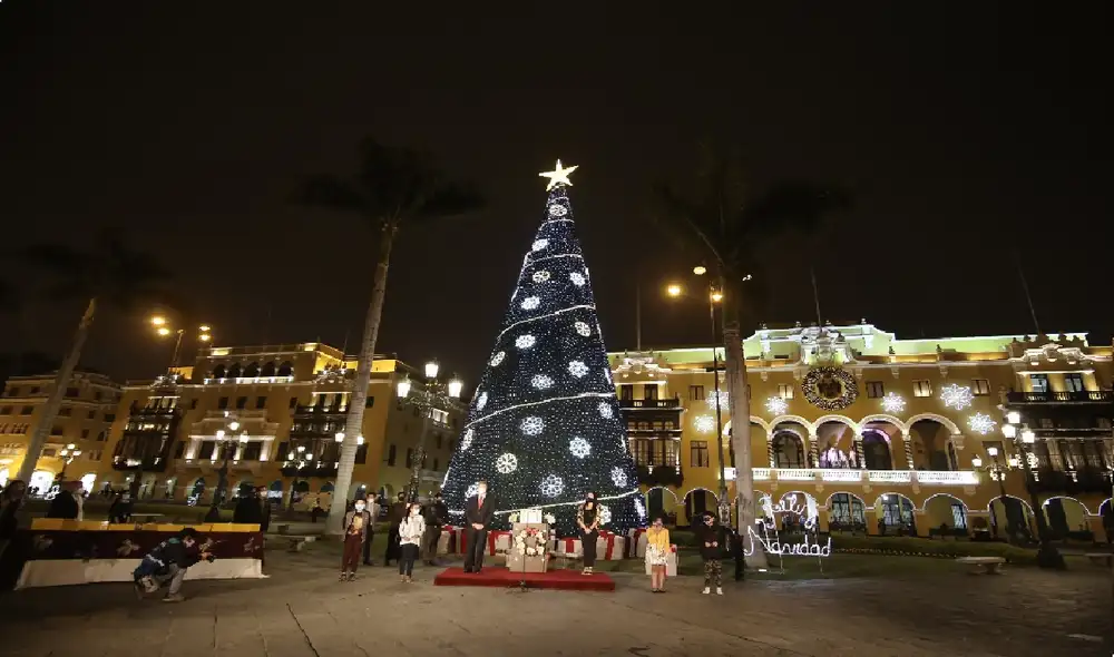 Árbol de Navidad Municipalidad de Lima. Foto: John Reyes / Grupo La República Árbol de Navidad Municipalidad de Lima. Foto: John Reyes / Grupo La República