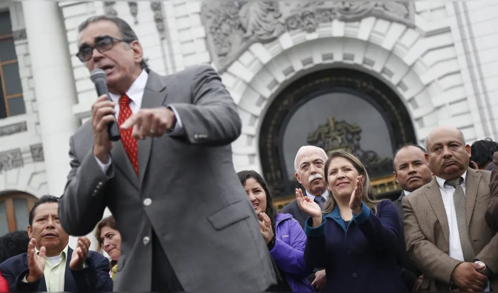Pedro Olaechea en el Congreso. Foto: La República. Pedro Olaechea en el Congreso. Foto: La República.