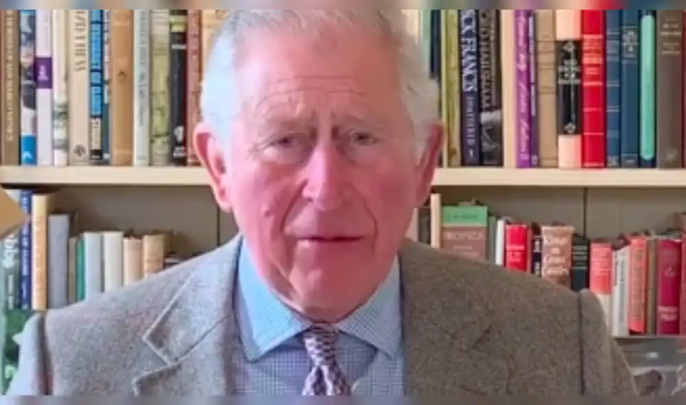 El primogénito de la reina Isabel indicó que ya se encuentra fuera de peligro, pero que continúa aplicando el distanciamiento social. (Foto: Captura)