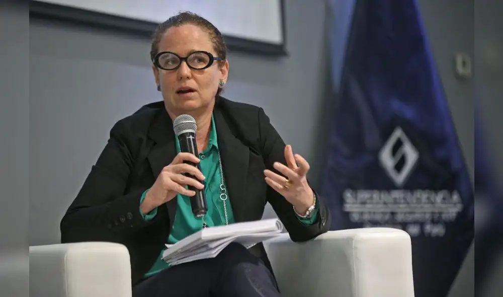 Claudia Cooper: “El MEF siempre va a defender la estabilidad fiscal” Claudia Cooper: “El MEF siempre va a defender la estabilidad fiscal”