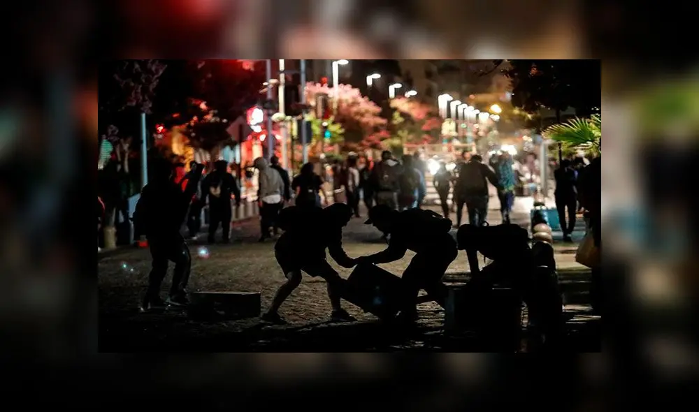 El lunes siguieron las manifestaciones en Viña del Mar. Foto: EFE El lunes siguieron las manifestaciones en Viña del Mar. Foto: EFE