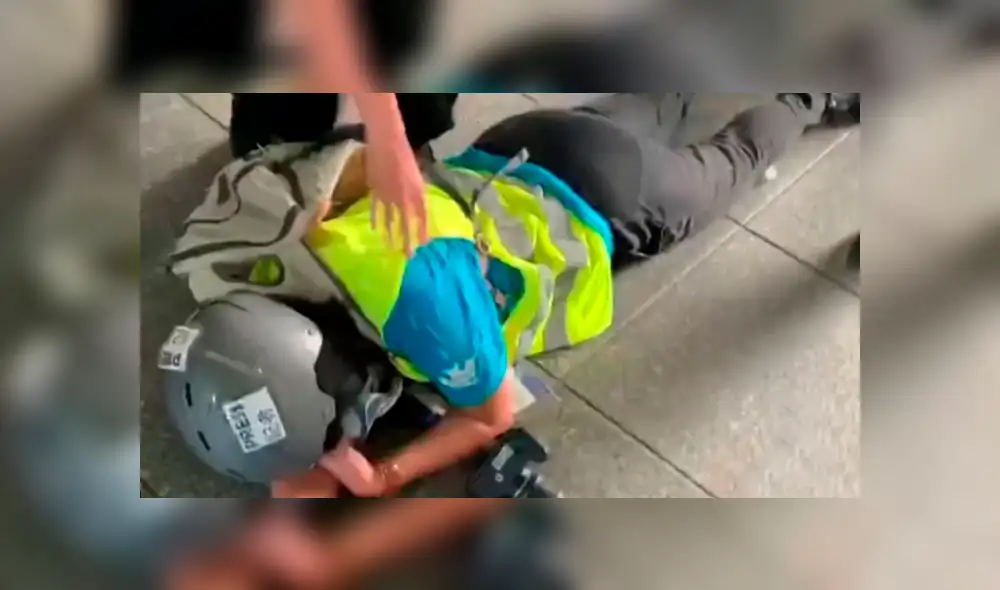 La mujer que cubría la protesta en vivo perdió un ojo por la violencia de la Policía.