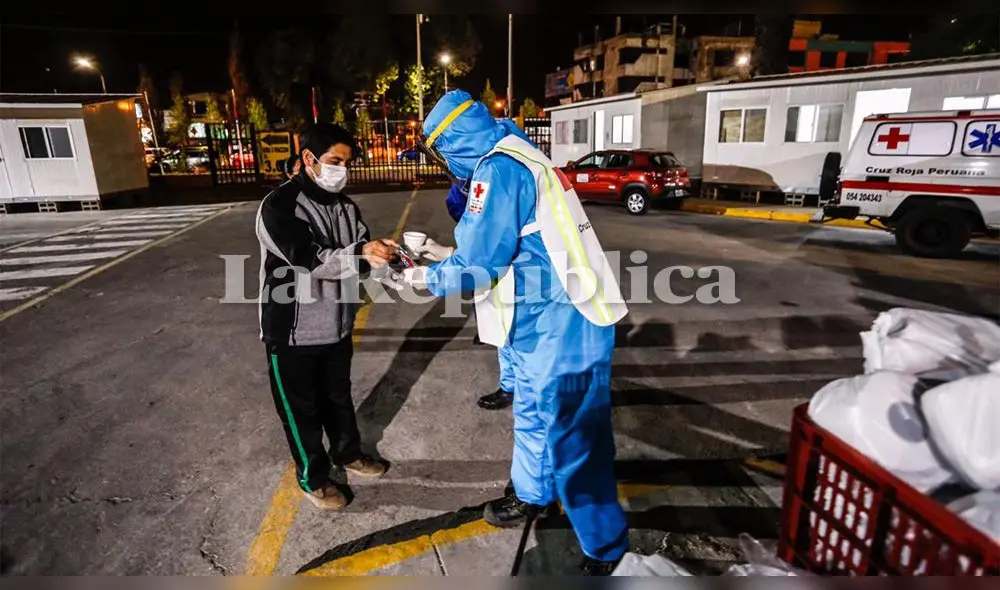Cruz Roja en Arequipa lleva ayuda a pacientes con coronavirus en hospitales.