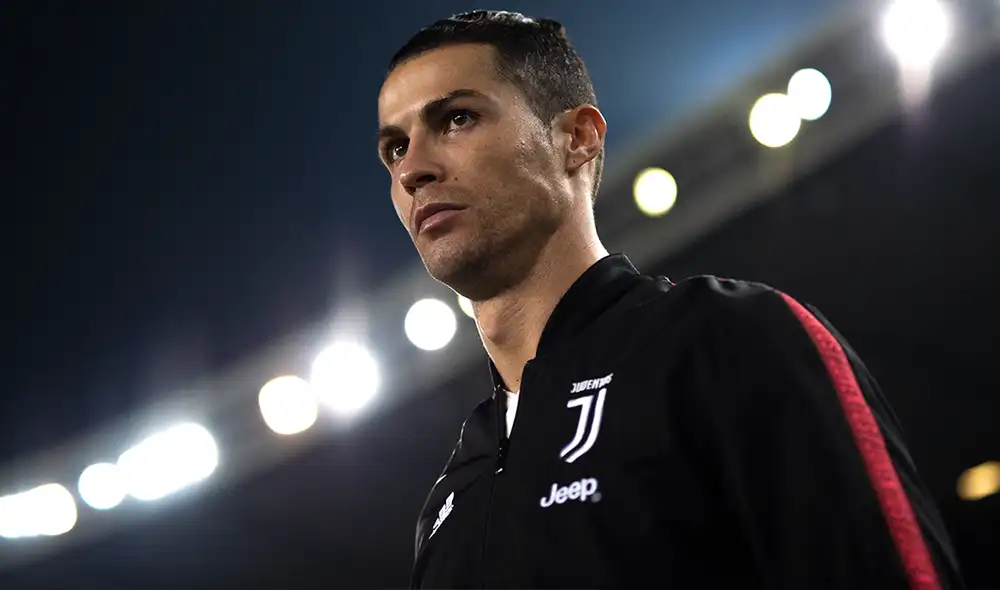 Tras la derrota por Serie A italiana, Cristiano Ronaldo se mostró en sus redes sociales ejercitándose de una forma muy particular. Tras la derrota por Serie A italiana, Cristiano Ronaldo se mostró en sus redes sociales ejercitándose de una forma muy particular.