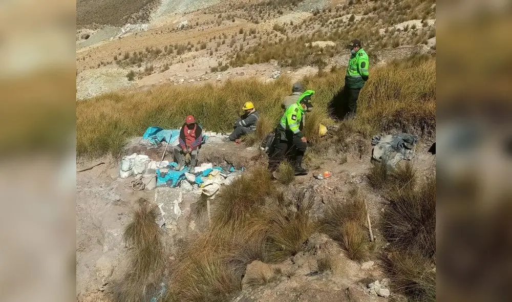 Mineros ilegales invadieron cementerio de Quiruvilca.