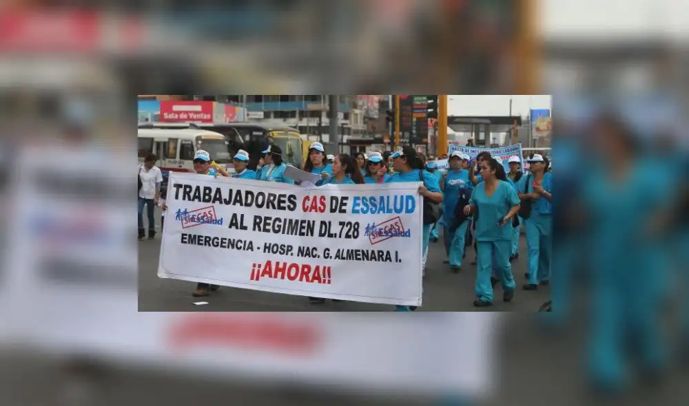 Trabajadores CAS de EsSalud pasarán al régimen 728