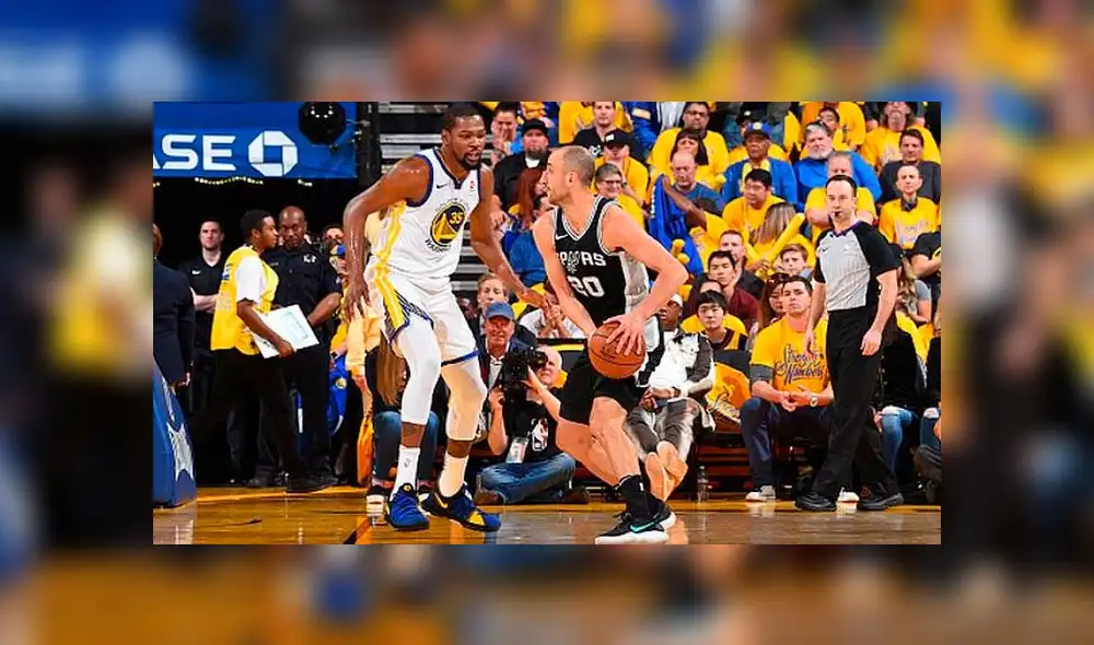 Warriors derrotó a San Antonio Spurs por el tercer juego de los Playoffs NBA Warriors derrotó a San Antonio Spurs por el tercer juego de los Playoffs NBA