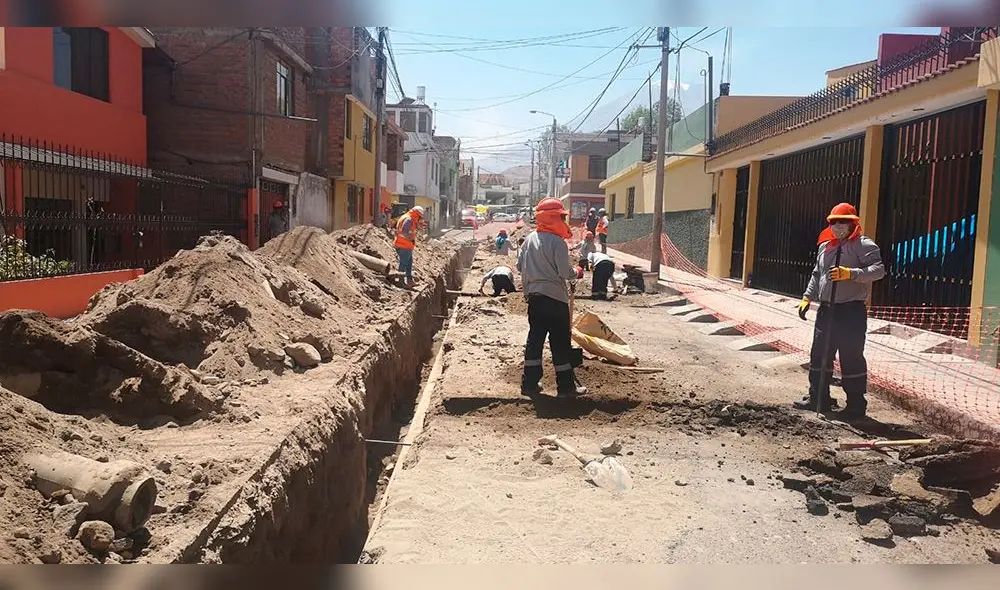 Las instalaciones ilegales fueron detectadas en el conjunto habitacional Ignacio Álvarez Thomas, en el sector de Congata. Foto: Sedapar. Las instalaciones ilegales fueron detectadas en el conjunto habitacional Ignacio Álvarez Thomas, en el sector de Congata. Foto: Sedapar.