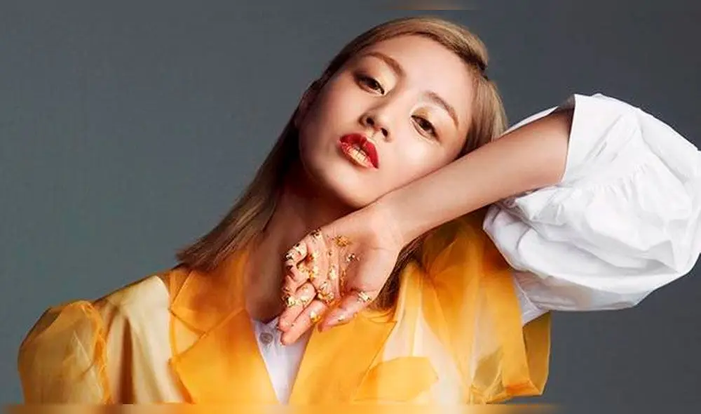 Jihyo de TWICE aparece en la portada de marzo 2020 para la revista Allure.