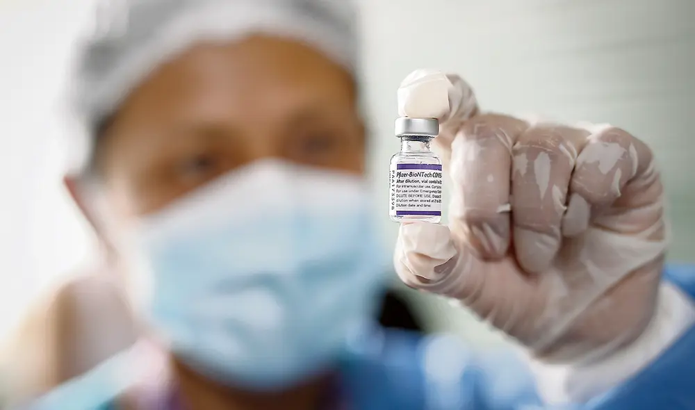 A vacunarse. Los peruanos debemos seguir inmunizándonos para evitar futuros problemas. Foto: difusión