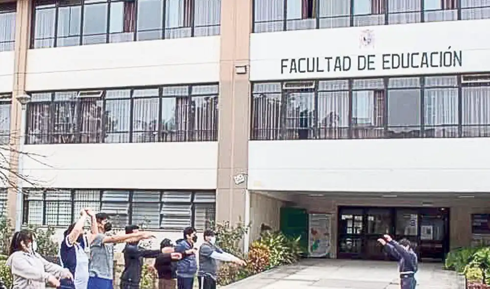 En pregrado. En el país hay 50 mil alumnos de educación. En pregrado. En el país hay 50 mil alumnos de educación.