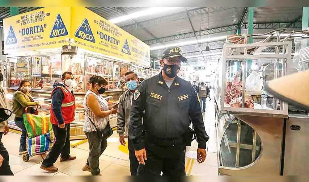 Inspección. Gerenal Zanabria recorrió mercados del Avelino Cáceres.